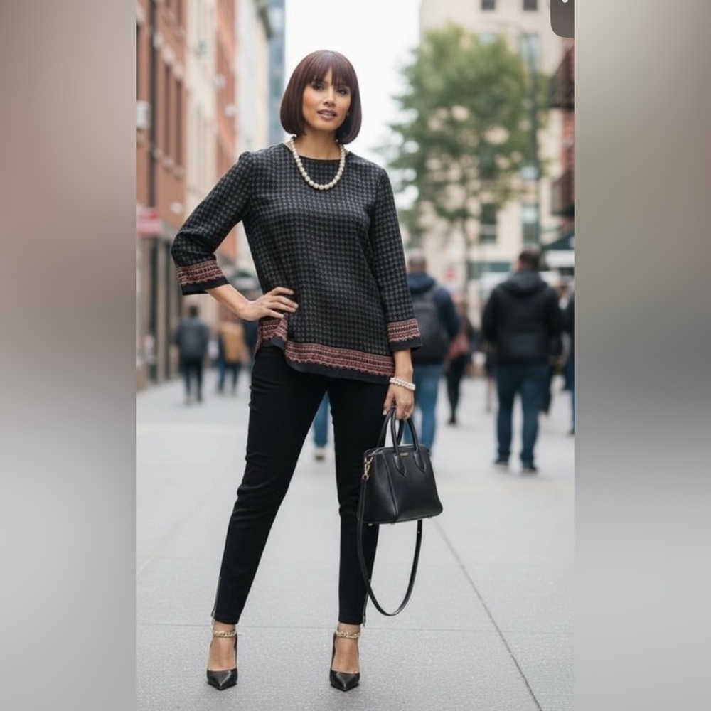 Ann Taylor Black and Red Elegant Blouse☑️
